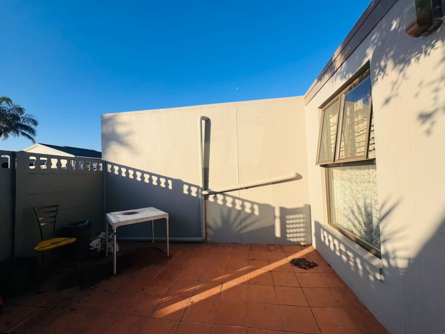 To Let 2 Bedroom Property for Rent in Goedehoop Western Cape